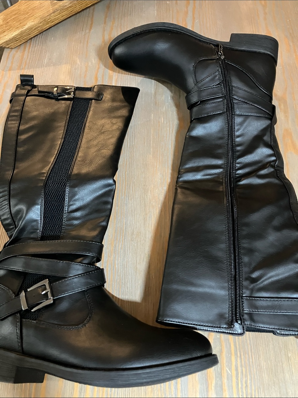 Vepose Black Knee-High Heeled Boots